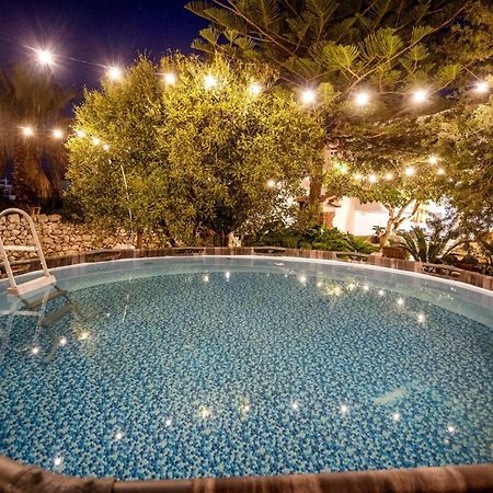 Villa Blue Tulip - Luxury Big House With Garden & Pool Casamassella Exterior foto